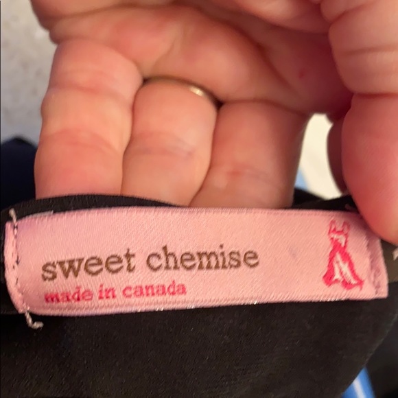 Halter dress for day or evening - Picture 4 of 6